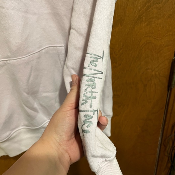 THE NORTH FACE light purple long sleeve hoodie sweatshirt - Picture 3 of 7